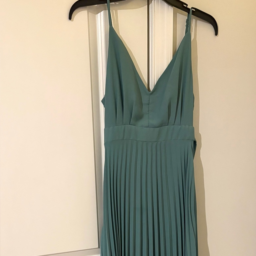 Green Strapless Maxi Dress with Pleated Skirt for Prom